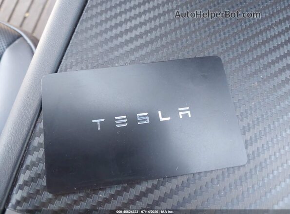 7SAYGDEE3TA491695 2026 TESLA MODEL Y White Dashboard view
