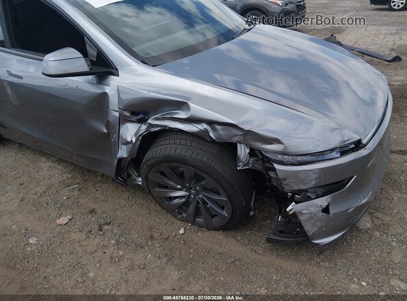 7SAYGDEE3TA636945 2026 TESLA MODEL Y Gray წინა ხედი