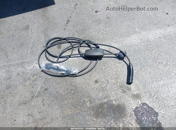 7SAYGDEE3TF455184 2026 TESLA MODEL Y Blue Widok deski rozdzielczej