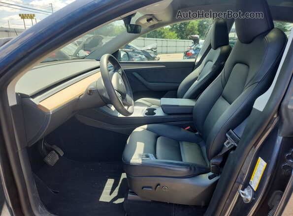 7SAYGDEE4PA050468 2023 TESLA MODEL Gray Front interior view