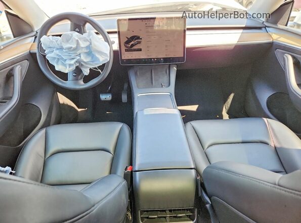 7SAYGDEE4PA075385 2023 TESLA MODEL Белый Вид панели приборов