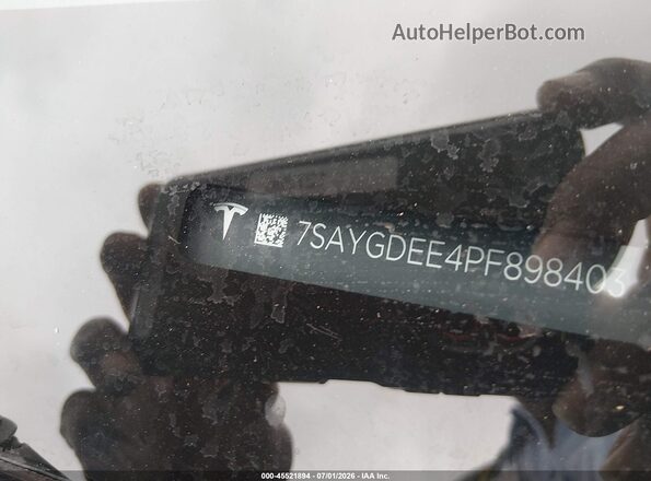 7SAYGDEE4PF898403 2023 TESLA MODEL Y Gray Vista del compartimento del motor