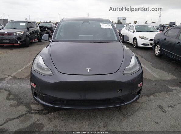 7SAYGDEE4PF898403 2023 TESLA MODEL Y Gray Vista del cuadro de instrumentos