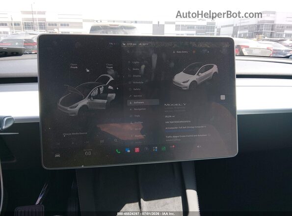 7SAYGDEE4RA291014 2024 TESLA MODEL Y White Vista de los asientos traseros