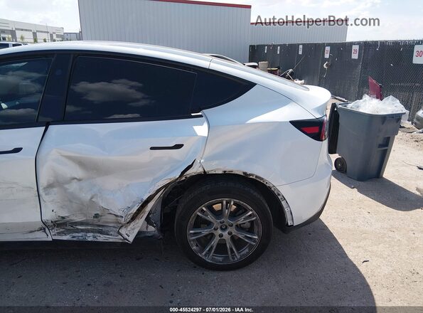 7SAYGDEE4RA291014 2024 TESLA MODEL Y White Vista frontal