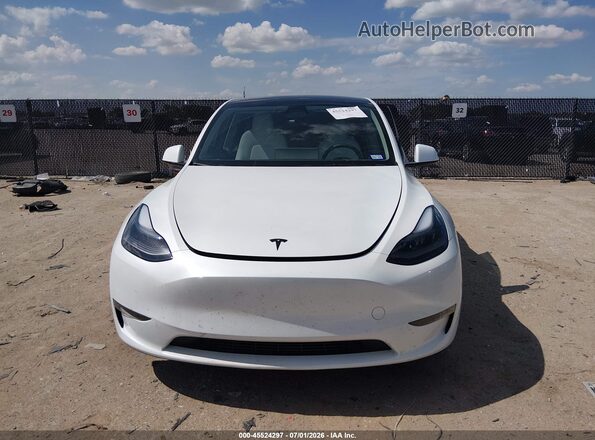 7SAYGDEE4RA291014 2024 TESLA MODEL Y White Vista del salpicadero