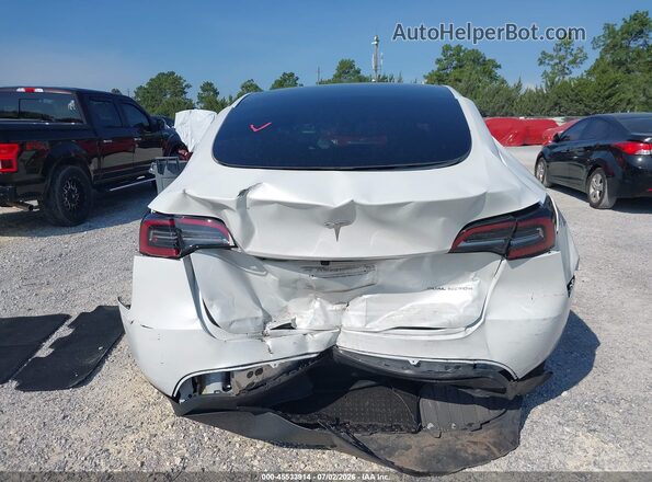 7SAYGDEE4RA317594 2024 TESLA MODEL Y White 