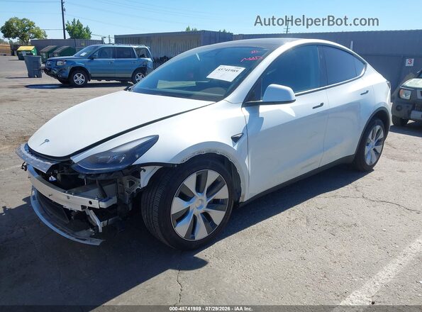 7SAYGDEE4RF059824 2024 TESLA MODEL Y White Vista tres cuartos delantera izquierda