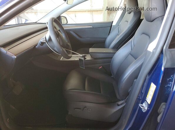 7SAYGDEE4RF168686 2024 TESLA MODEL Синий Вид салона спереди