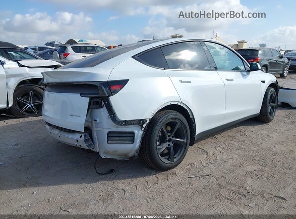 7SAYGDEE4TA393209 2026 TESLA MODEL Y Белый Задняя правая четверть