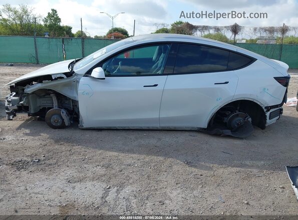 7SAYGDEE4TA393209 2026 TESLA MODEL Y Белый 