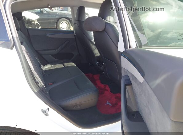 7SAYGDEE4TA393209 2026 TESLA MODEL Y Белый Вид наклейки с VIN-кодом
