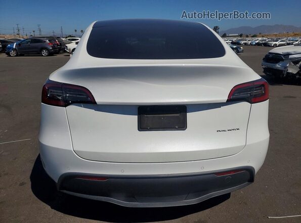 7SAYGDEE5NF386307 2022 TESLA MODEL Белый Вид сзади