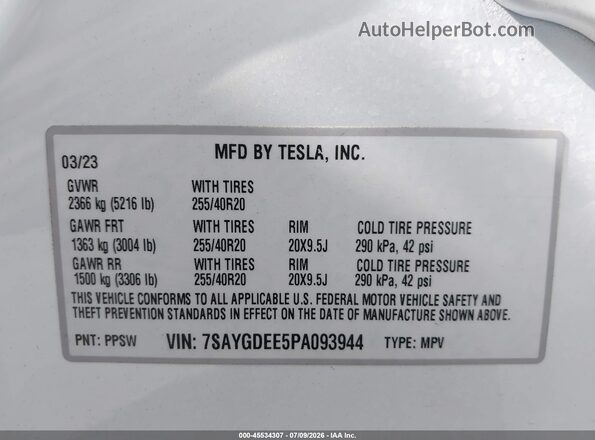 7SAYGDEE5PA093944 2023 TESLA MODEL Y White Vista del compartimento del motor