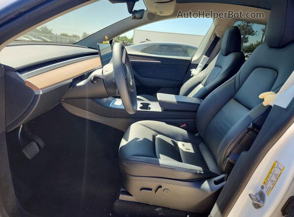 7SAYGDEE5PA099825 2023 TESLA MODEL White წინა სალონის ხედი