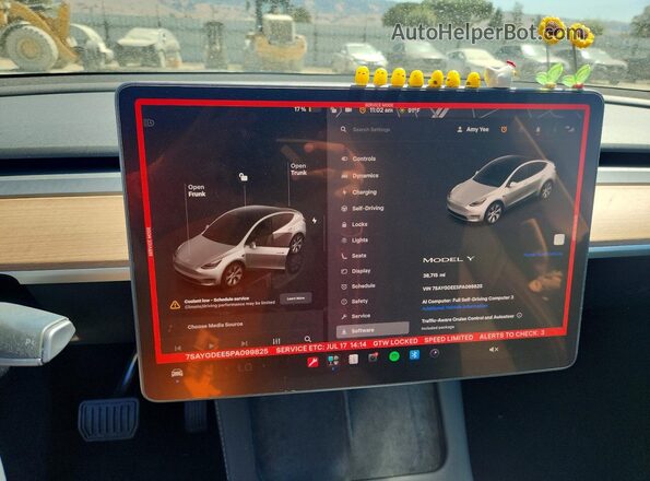 7SAYGDEE5PA099825 2023 TESLA MODEL White ხელსაწყოთა პანელის ხედი