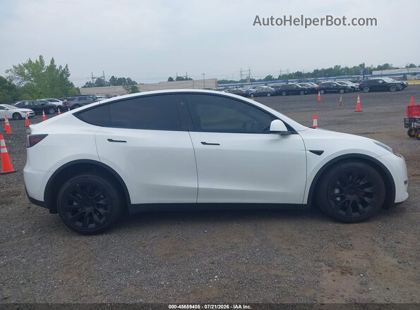 7SAYGDEE5PF850618 2023 TESLA MODEL Y White Вид задньої частини салону