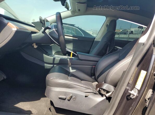 7SAYGDEE5RF031434 2024 TESLA MODEL Серый Вид салона спереди