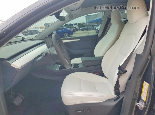 7SAYGDEE5RF037184 2024 TESLA MODEL Gray წინა სალონის ხედი