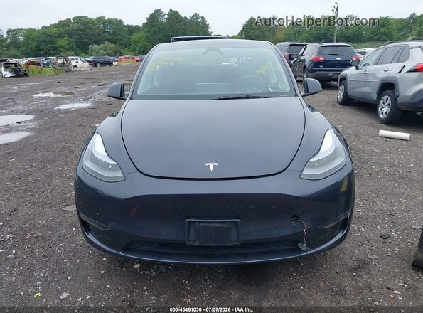 7SAYGDEE5SA358726 2025 TESLA MODEL Y Серый Вид панели приборов