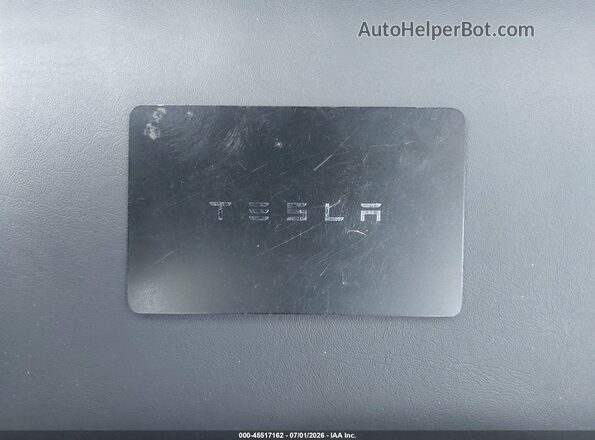 7SAYGDEE5SF284744 2025 TESLA MODEL Y Серый Вид панели приборов