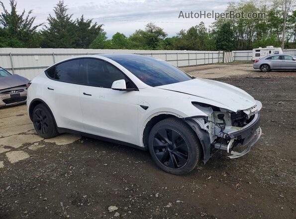 7SAYGDEE5SF290334 2025 TESLA MODEL Белый Передняя правая четверть