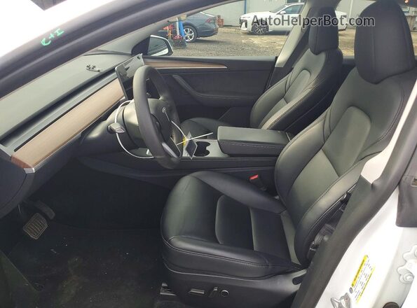 7SAYGDEE5SF290334 2025 TESLA MODEL Белый Вид салона спереди