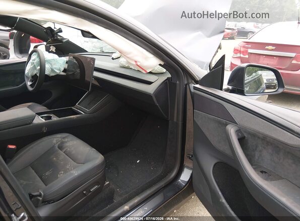 7SAYGDEE5TA702413 2026 TESLA MODEL Y Gray Вид салону спереду