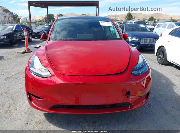 7SAYGDEE6NF368964 2022 TESLA MODEL Y Red Vista del cuadro de instrumentos