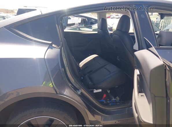 7SAYGDEE6PA210950 2023 TESLA MODEL Y Gray VIN sticker view