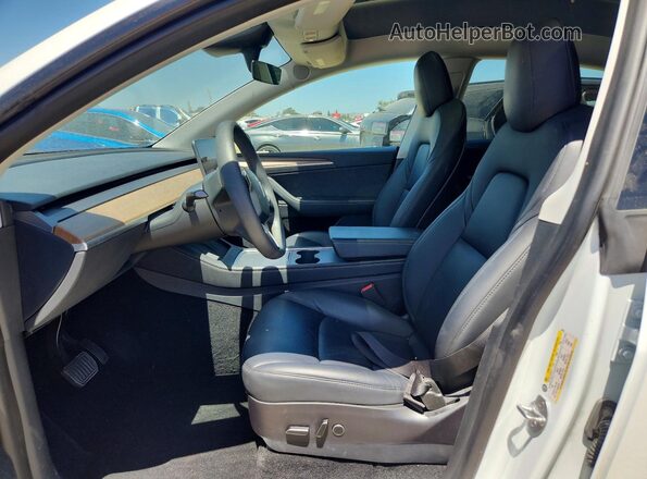7SAYGDEE6PF676624 2023 TESLA MODEL White Вид салону спереду