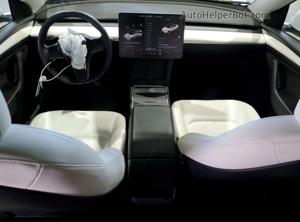 7SAYGDEE6PF831382 2023 TESLA MODEL White Առջևի վահանակի տեսք