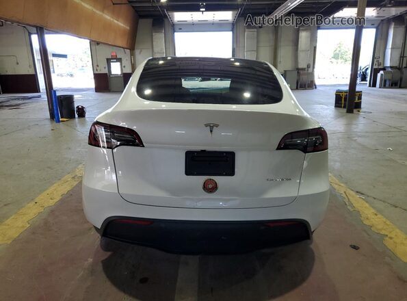 7SAYGDEE6PF831382 2023 TESLA MODEL White Հետևի տեսք