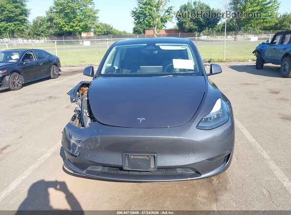 7SAYGDEE6PF859117 2023 TESLA MODEL Y Gray Вид панелі приладів