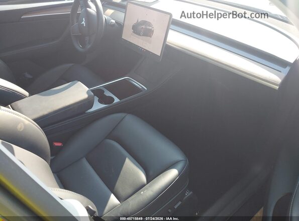 7SAYGDEE6PF859117 2023 TESLA MODEL Y Gray Вид салону спереду