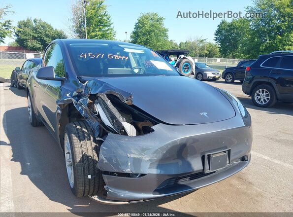 7SAYGDEE6PF859117 2023 TESLA MODEL Y Gray Вид спереду