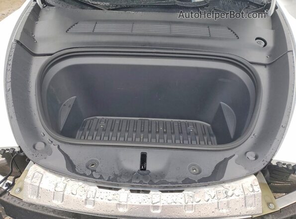 7SAYGDEE6PF868271 2023 TESLA MODEL White ძრავის განყოფილების ხედი