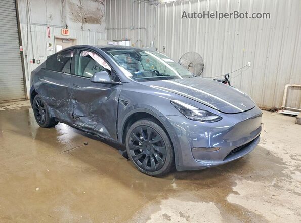 7SAYGDEE6PF919851 2023 TESLA MODEL Gray Передня права чверть
