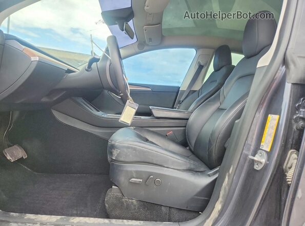 7SAYGDEE6PF923950 2023 TESLA MODEL Gray Սալոնի դիմացի տեսք