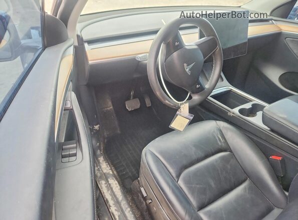 7SAYGDEE6PF923950 2023 TESLA MODEL Gray Առջևի վահանակի տեսք