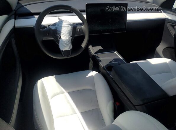 7SAYGDEE6RA259214 2024 TESLA MODEL White Vista del salpicadero
