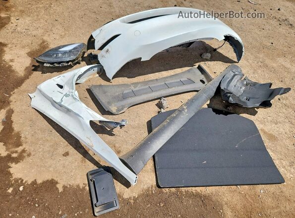 7SAYGDEE6RA259598 2024 TESLA MODEL White ძრავის განყოფილების ხედი