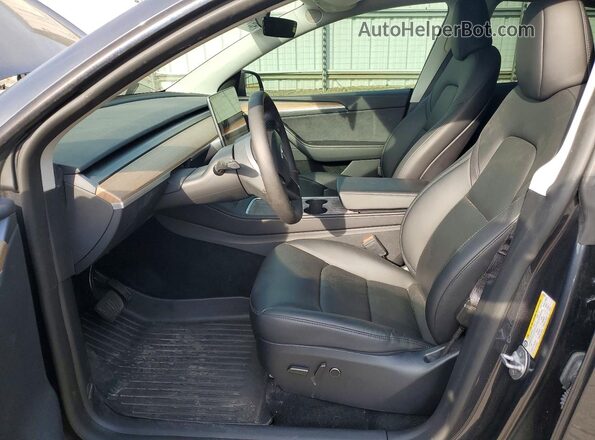 7SAYGDEE6RA263022 2024 TESLA MODEL Gray Vista interior delantera