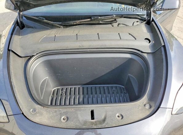 7SAYGDEE6RA263022 2024 TESLA MODEL Gray Vista del compartimento del motor
