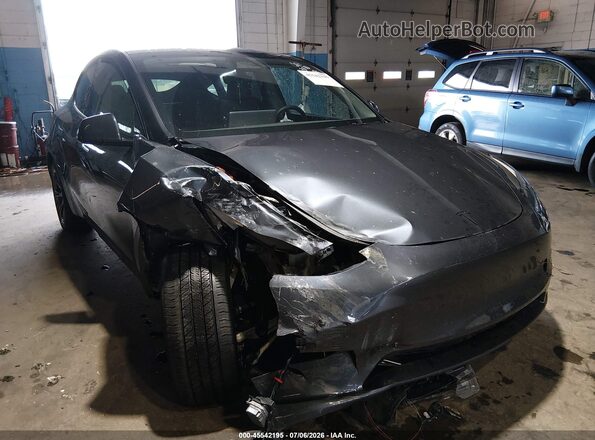 7SAYGDEE6RA325535 2024 TESLA MODEL Y Gray Դիմացի տեսք