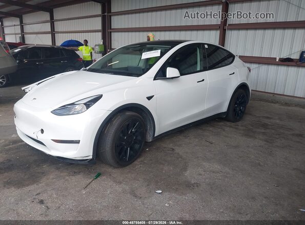 7SAYGDEE6RF082716 2024 TESLA MODEL Y Black Առջևի ձախ երեք քառորդ տեսարան
