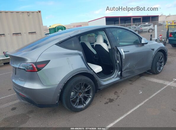 7SAYGDEE6RF150822 2024 TESLA MODEL Y Gray Задня права чверть