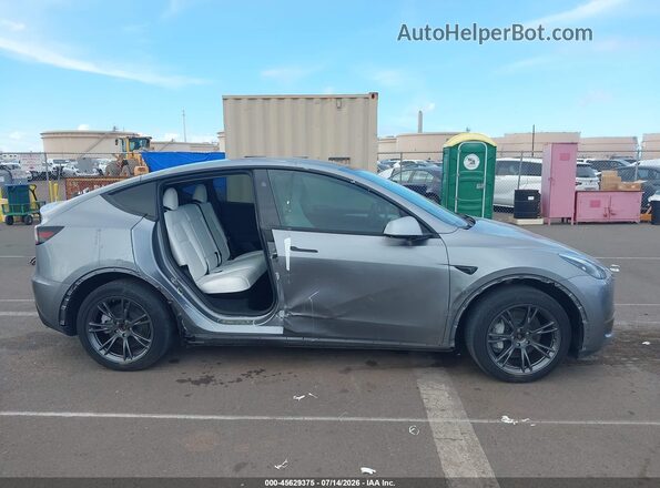 7SAYGDEE6RF150822 2024 TESLA MODEL Y Gray Панорамний вид салону 360°
