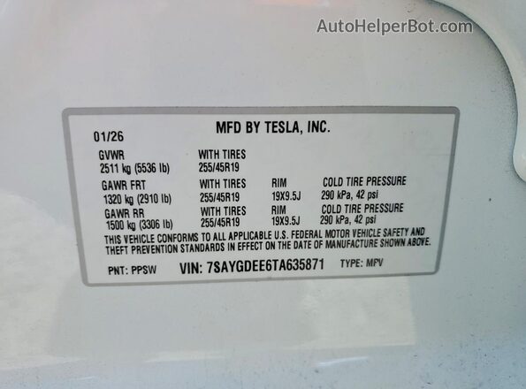 7SAYGDEE6TA635871 2026 TESLA MODEL White ძრავის განყოფილების ხედი