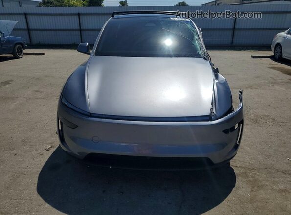 7SAYGDEE6TF341079 2026 TESLA MODEL Серебряный Вид спереди